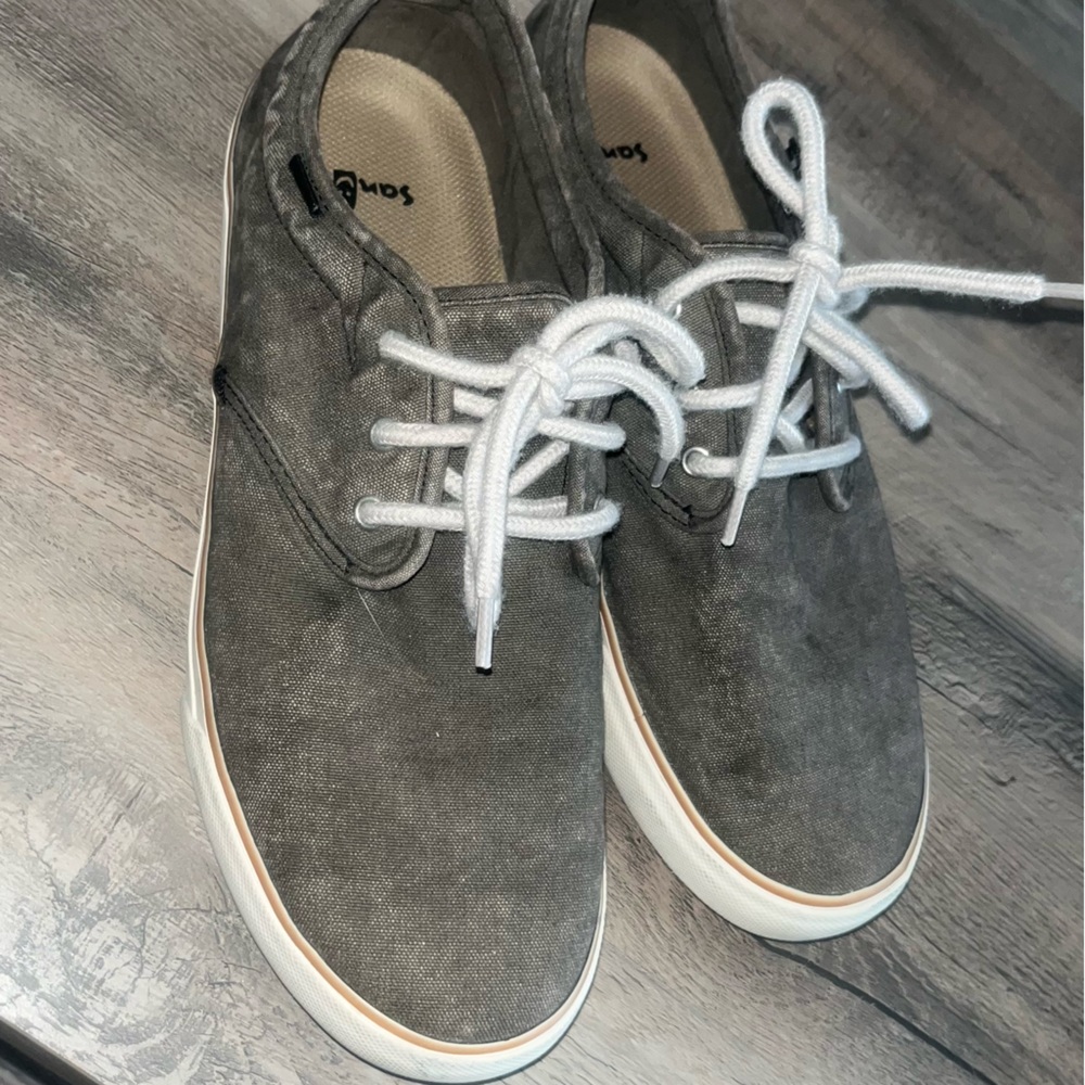 Sanuk Shoes